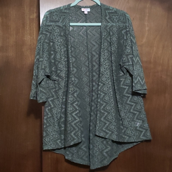 LuLaRoe Tops - LulaRoe S -OD Green Lindsay